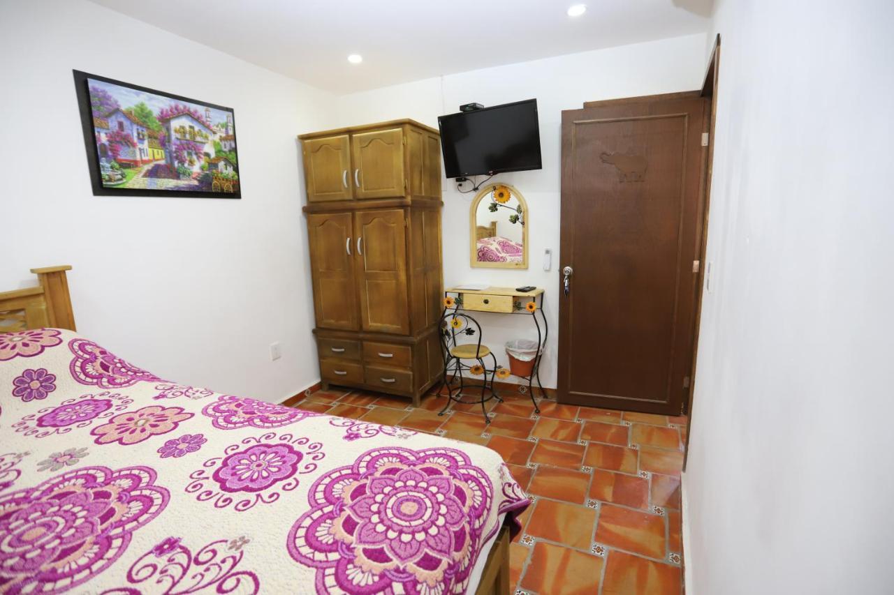 Hotel Boutique Casa Elefante Guadalajara Exterior photo